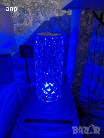 Кристална LED лампа Rose Diamond | Дистанционно и батерия, снимка 2 - Друга електроника - 53940450