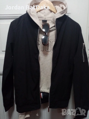 Дамски черен бомбър М#, снимка 5 - Якета - 53497250