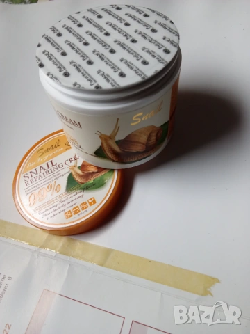 Гръцки крем за лице с екстракт от охлюви 115 грама! Крем против бръчки SNAIL Крем Nivea 65+ САМО 5€, снимка 9 - Козметика за лице - 51671231