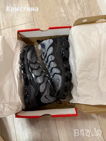 Nike air vapormax plus , снимка 2 - Спортни обувки - 48261814