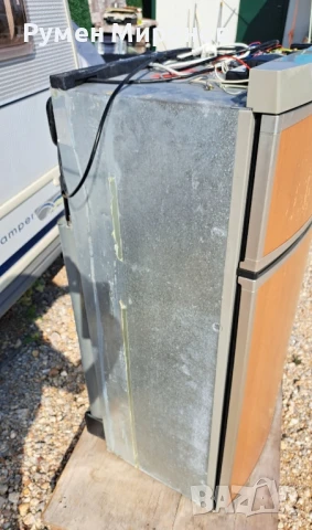 Продавам хладилник с отделна камера за каравана или кемпер. , снимка 2 - Хладилници - 51282535