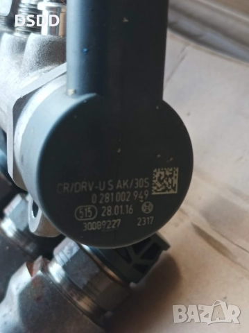 Дюзи 0445110598 и рейл 0445213026 за BMW и Mini B37 1.5D, снимка 4 - Части - 51876781