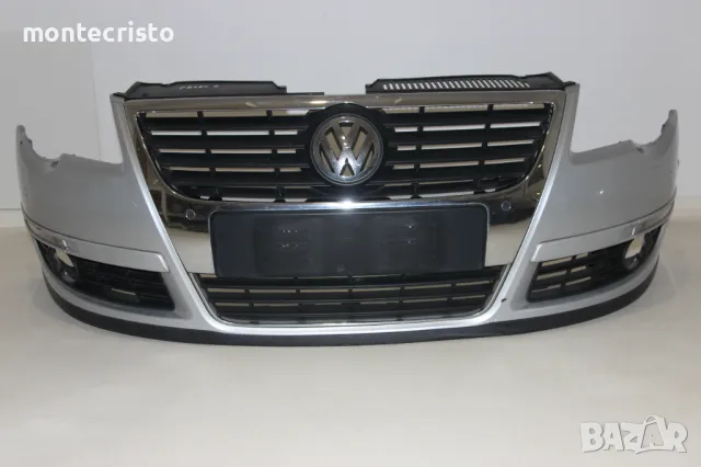 Предна броня VW Passat B6 (2005-2011г.) 3C0807221 / 3C0807217FGRU с отвори за парктроник, снимка 1 - Части - 48764173