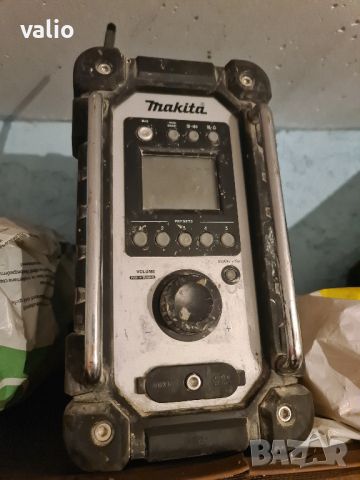 Радио makita , снимка 3 - Радиокасетофони, транзистори - 46270680