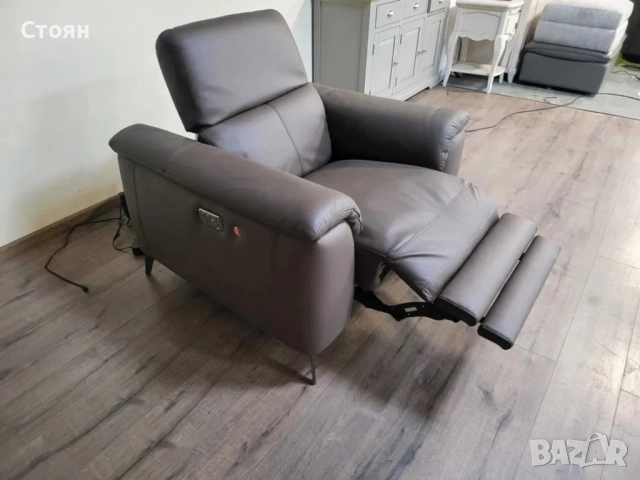 Кафяв кожен фотьойл с ел релакс механизъм и подгряваща функция, снимка 7 - Дивани и мека мебел - 51955926
