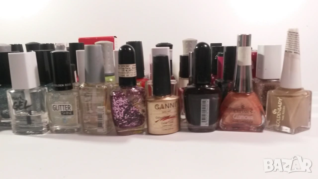 Лот 93 различни лакове за нокти - използвани малко или много, снимка 8 - Други - 54193551