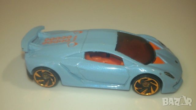 Лот 17 колички и 1 каталог Burago, DeAgostini, Hot Wheels, Maisto и други, снимка 11 - Колекции - 54205171