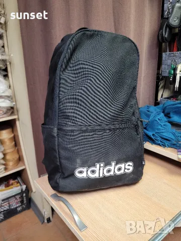 ADIDAS голяма черна раница,оригинална, снимка 3 - Раници - 48767824