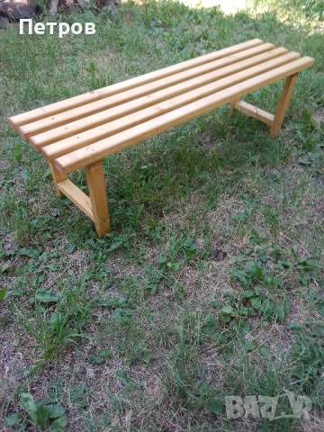 Изработваме дървени пейки.