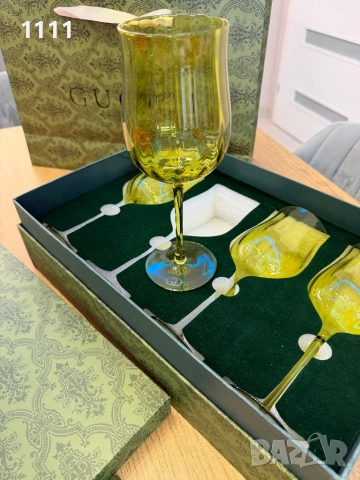 Сет от четири чаши за вино Gucci, снимка 3 - Чаши - 54231712
