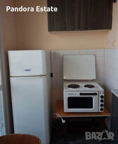 Продава едностаен апартамент в кв. Надежда 2