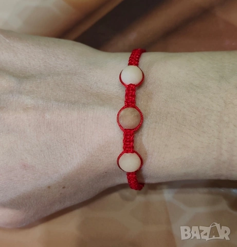 Ръчно изработена макраме гривна „Розова аура“