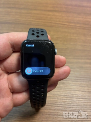 Apple Watch SE Nike - за части, снимка 3 - Смарт часовници - 53942857