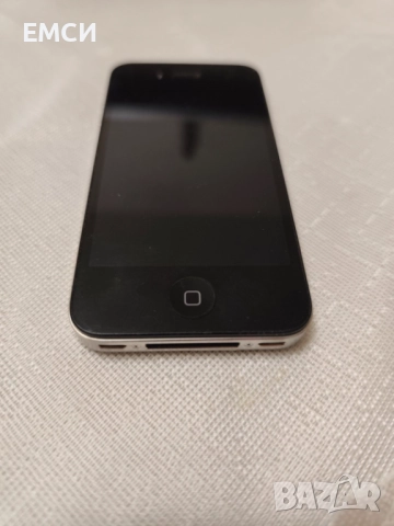Продавам Iphone 4S работещ