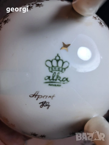 немска порцеланова бижутерка с позлата Alka Apart 34/1, снимка 4 - Антикварни и старинни предмети - 53573942