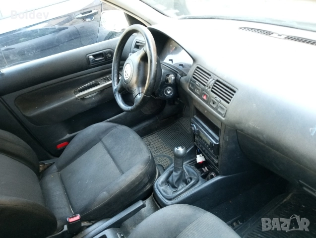 Фолксваген Бора, снимка 12 - Автомобили и джипове - 37010925