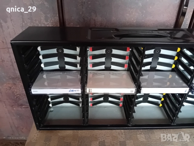 Стелаж за 40 броя аудио касети, снимка 2 - Декове - 52463219