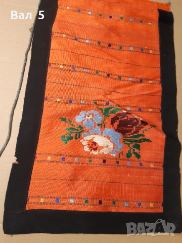 Автентична тъкана престилка , носия