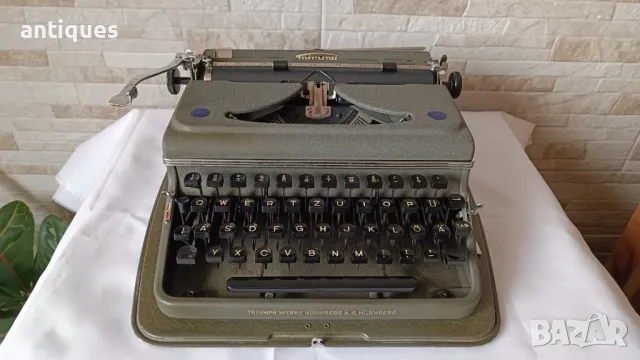 Стара пишеща машина TRIUMPH Perfekt - Germany - 1940" година, снимка 5 - Антикварни и старинни предмети - 50068408