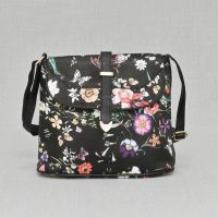 Дамски чанти летни свежи  цветове, снимка 13 - Чанти - 45860304
