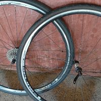 Капли с гуми за шосеен велосипед dt swiss, снимка 1 - Части за велосипеди - 46029621