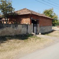 Къща в село Обретеник, снимка 3 - Къщи - 45714086