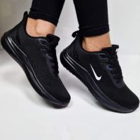Дамски маратонки Nike, снимка 17 - Маратонки - 45105375