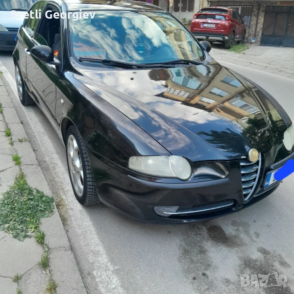 Алфа Romeo 147 1,9 JTD  приемам и бартери за по голяма с 4 врати цената е край колата се кара всеки , снимка 1