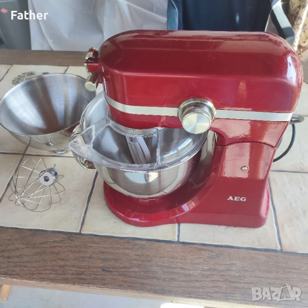Планетарен миксер AEG Ultramix KM4000, снимка 1