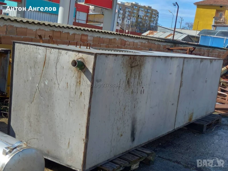 Продавам цистерна 4 куб.м. в гр. Ловеч, снимка 1