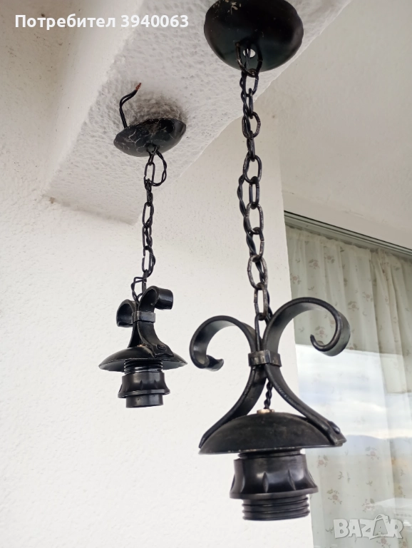 Стари лампи висящи от ковано желязо , снимка 1