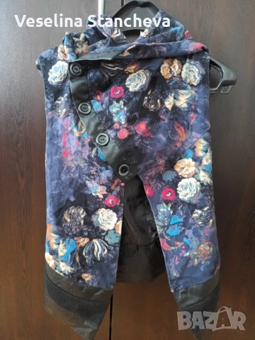 Дамски костюм, снимка 3 - Костюми - 50534980