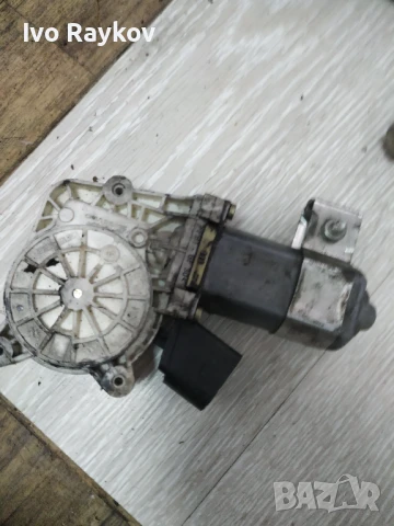 Заден ,ляв мотор за стъкло за BMW 5 (E60) , Е61 