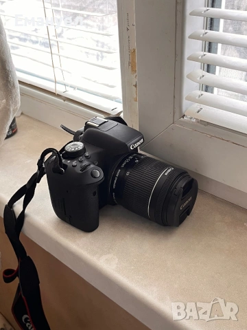 Фотоапарат Canon EOS 750D, снимка 6 - Фотоапарати - 53126944