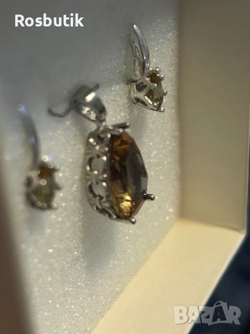 Сребърен комплект обици и медальон със Султанит , снимка 2 - Бижутерийни комплекти - 53260437