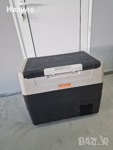Хладилник за кола с компресор Vevor, Обем 55 литра
