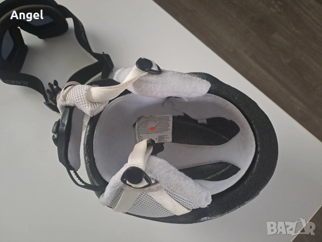 детска ски каска с очила, снимка 3 - Зимни спортове - 53291154