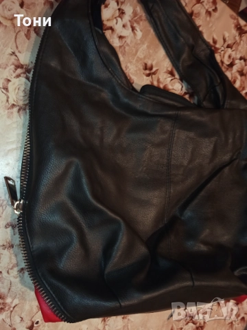 Нова Кожена Дамска Чанта с Два Странични Ципа , снимка 3 - Чанти - 52418703