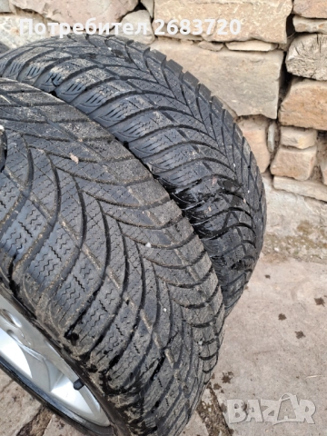 4 летни джанти с зимни гуми за Smart 2 те гуми са 145/65R15 други те 2 са 175/55R15 , снимка 2 - Гуми и джанти - 52070939