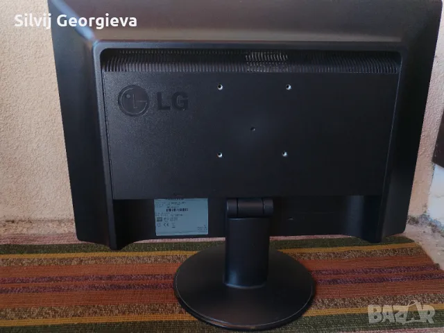 Монитор LG Flatron, снимка 3 - Монитори - 46895943