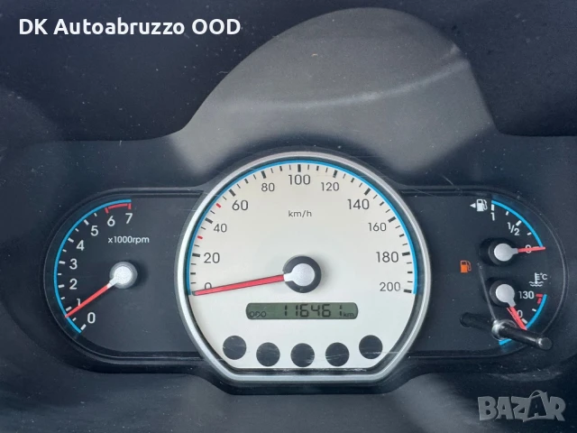 Hyundai i10 1.1 бензин, снимка 2 - Автомобили и джипове - 50719116