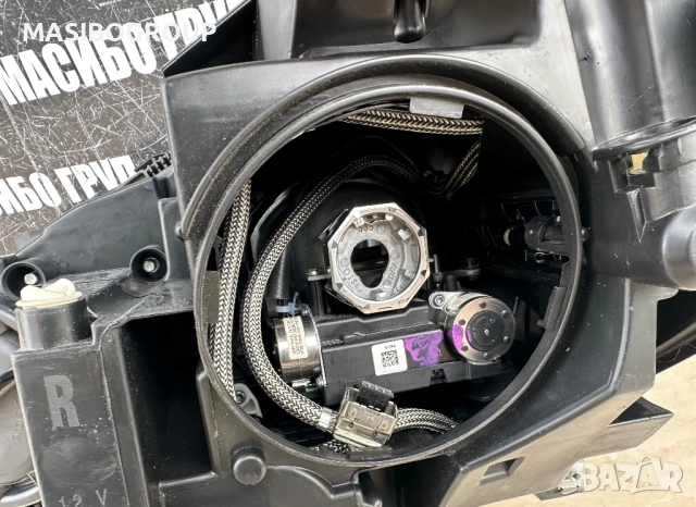 Фар десен фарове за Мерцедес Ц204 фейс Mercedes C-класа W204 facelift, снимка 8 - Части - 51881849