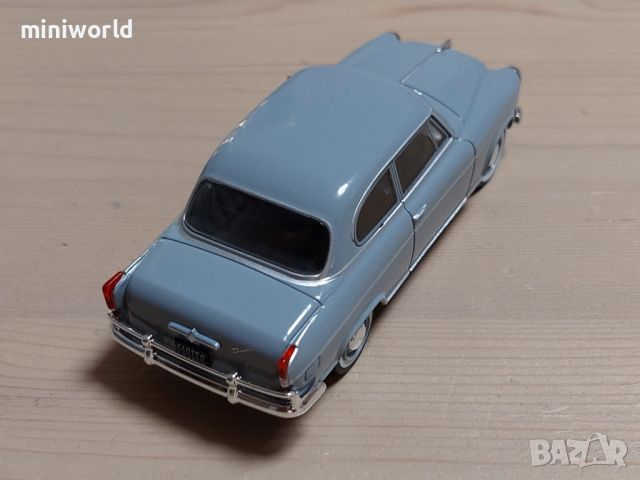 Borgward Isabella 1961 - мащаб 1:43 на Salvat моделът е нов в блистер, снимка 8 - Колекции - 45865328