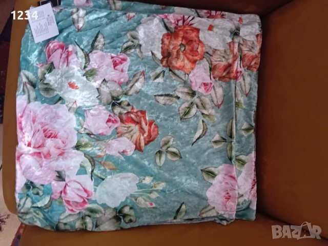 2 броя плюшени   калъфки за възглавница 3D с цветя, снимка 4 - Възглавници - 53914411