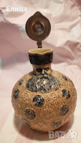 Колекционерска кана Bartmann jug 1558 от керамика с метален капак., снимка 3 - Антикварни и старинни предмети - 52643313