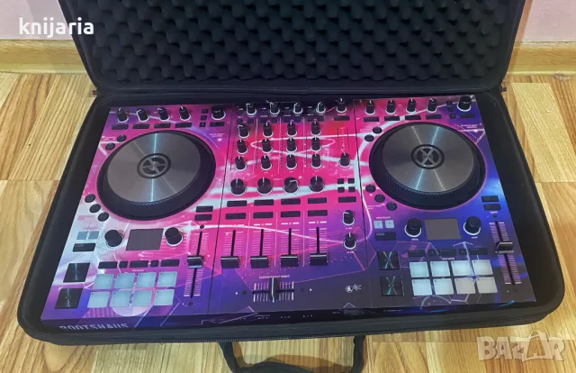 Traktor S4 MK3 DJ конзола, снимка 1 - Ресийвъри, усилватели, смесителни пултове - 47140513