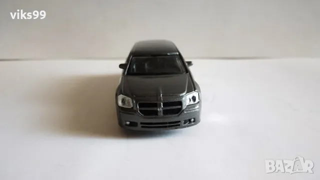 2006 Dodge Magnum RT Bburago - Мащаб 1:43, снимка 6 - Колекции - 48812598