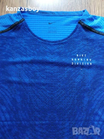 Nike Dri-FIT Run Division Rise 365 'Medium Blue' - страхотна мъжка тениска КАТО НОВА Л, снимка 5 - Тениски - 51106424