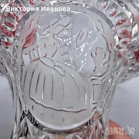 Голяма кристална купа , снимка 3 - Антикварни и старинни предмети - 54177132