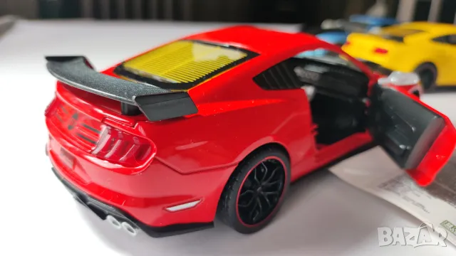 Метални колички Мустанг GT500 (Mustang GT500), мащаб 1:24, снимка 8 - Коли, камиони, мотори, писти - 48784368